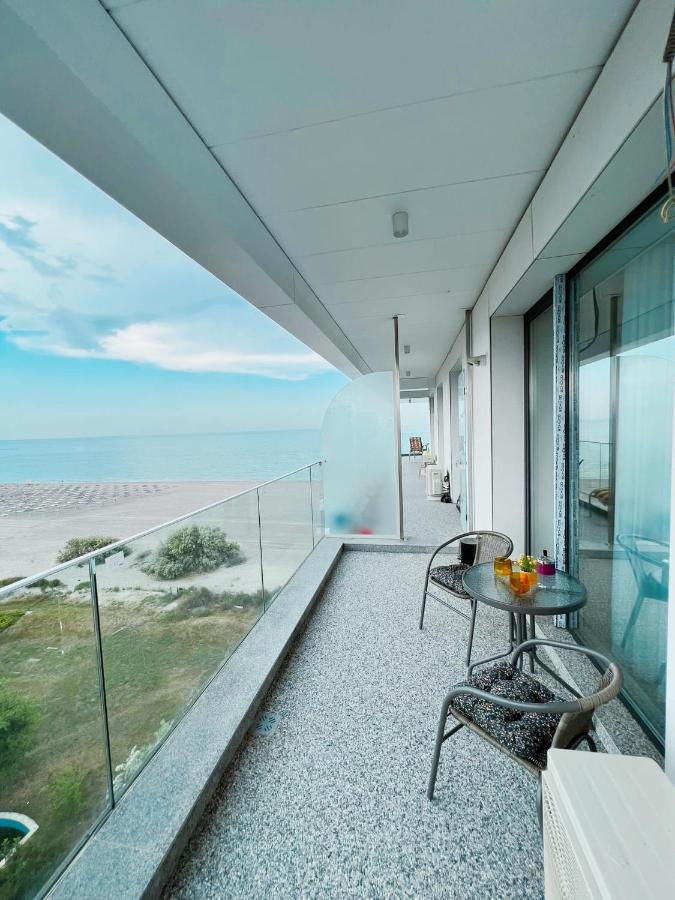 Sea On Mamaia Apartment ภายนอก รูปภาพ