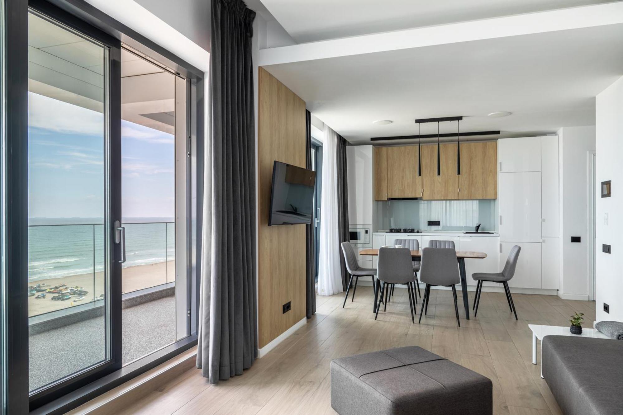 Sea On Mamaia Apartment ภายนอก รูปภาพ